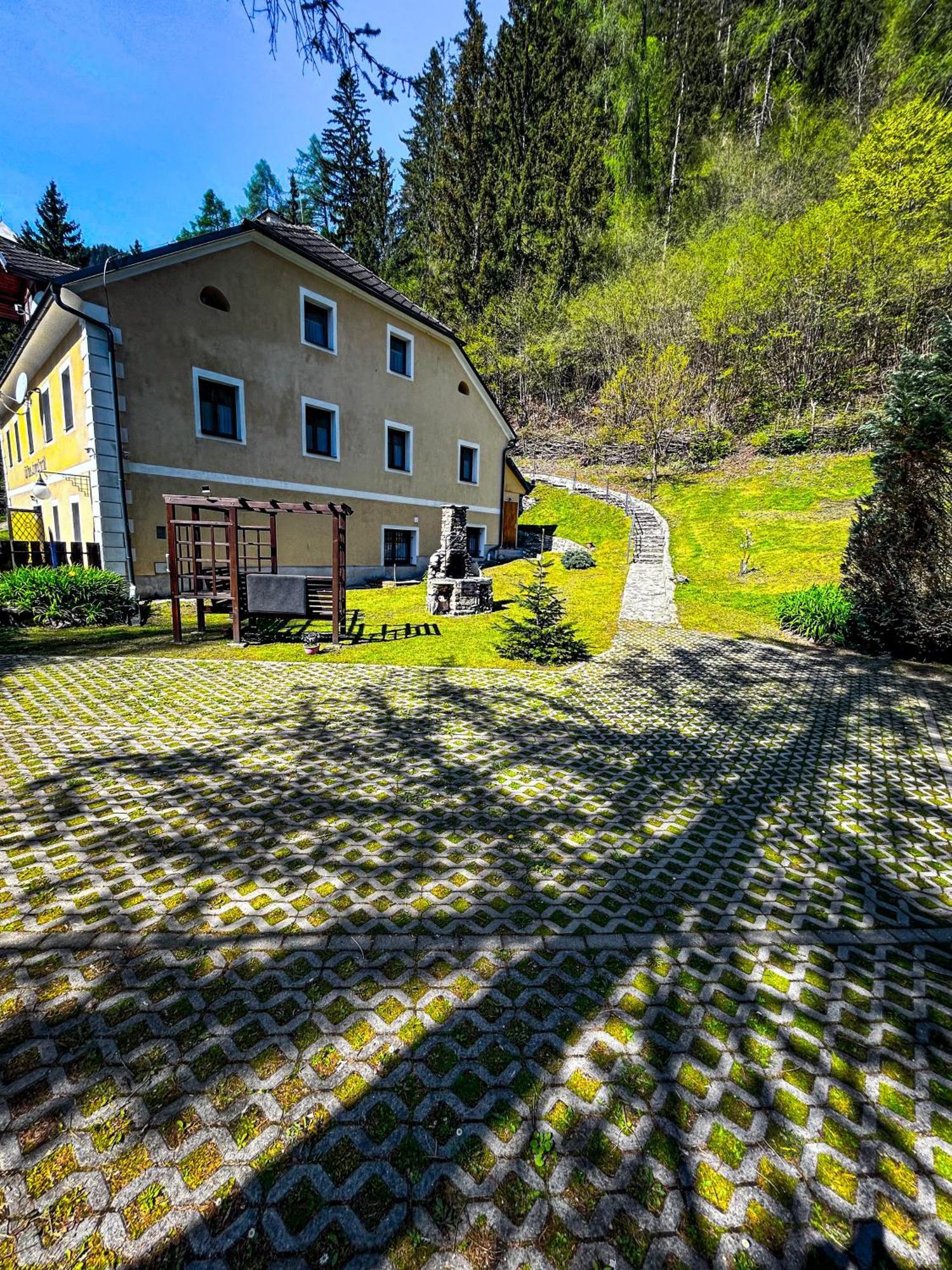 Groppenstein Apartmanhaz Оберфелах Екстериор снимка